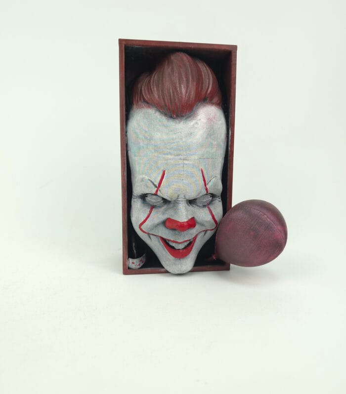 Pennywise Bookend – Dekoratif Korku Temalı Kitap Tutucu